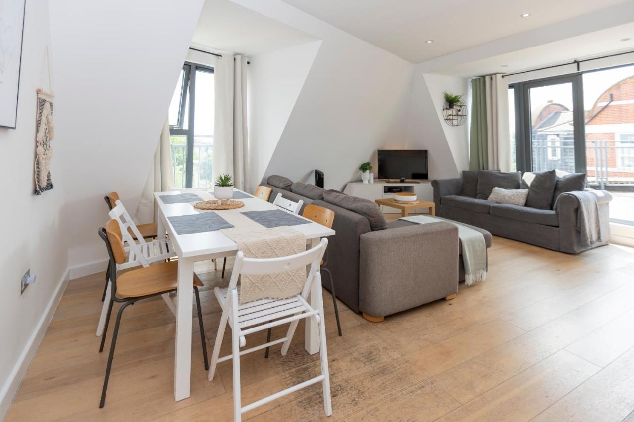 Stunning 3 Bedroom Penthouse With Terrace And Lift Лондон Екстер'єр фото